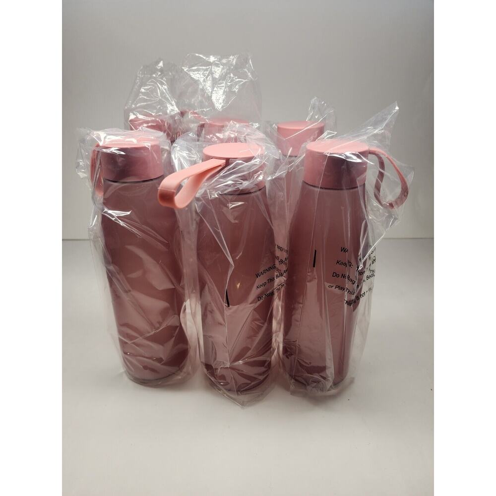 Room Essentials Drinkware 20oz pink Plastic Water Bottle w/ Built-In Strap 6pk